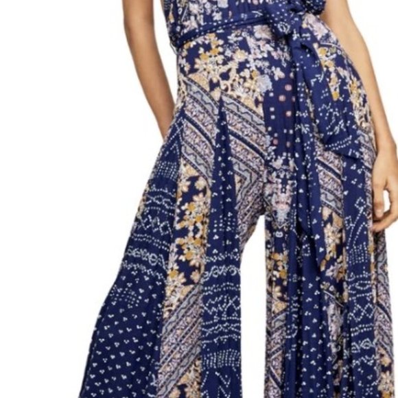 Lovely Free People Garden Jumper - Picture 3 of 3